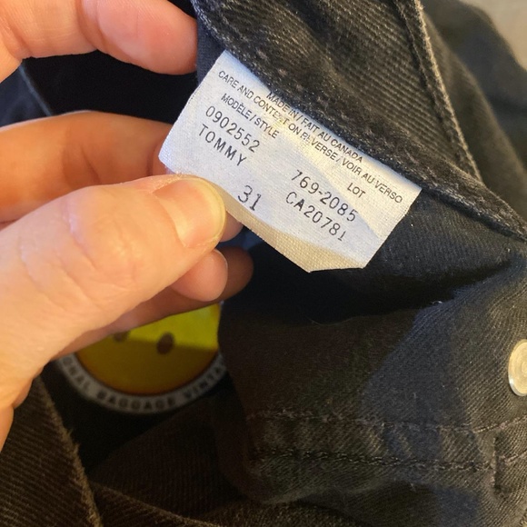 Vintage Black Tommy Hilfiger Jeans - Picture 3 of 4